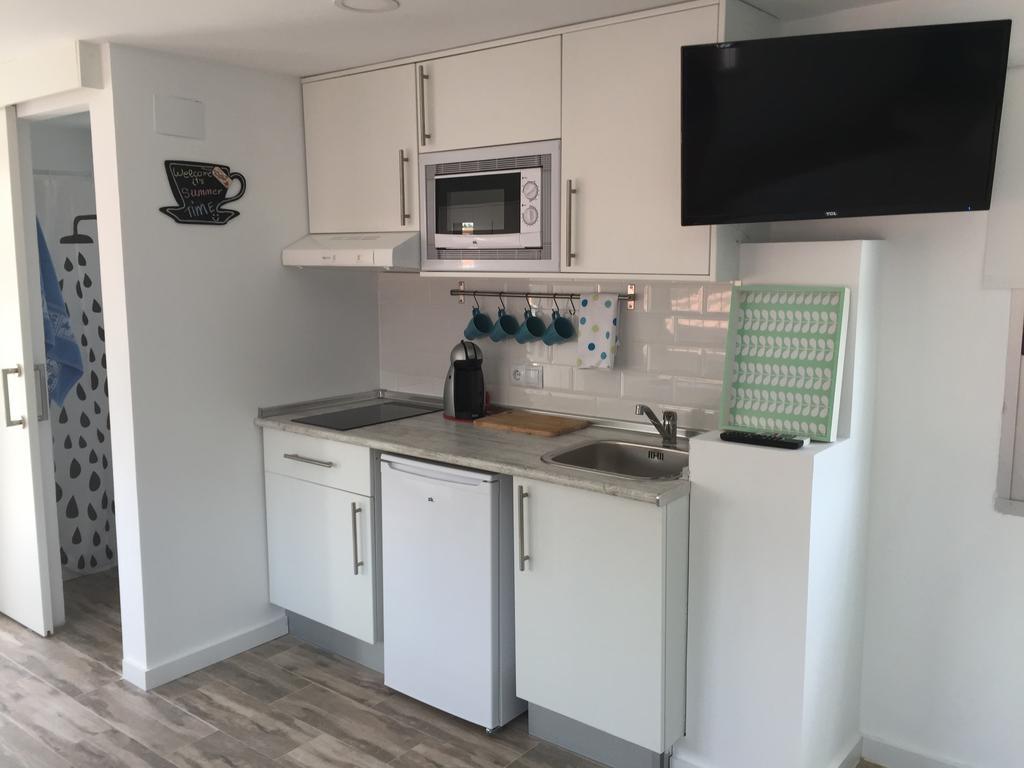 Villa Ana Apartments 貝尼多姆 客房 照片
